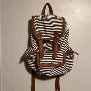 Madden girl backpack, navy and white